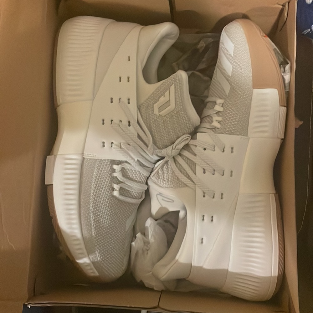 D Lillard 3s - Picture 8 of 8